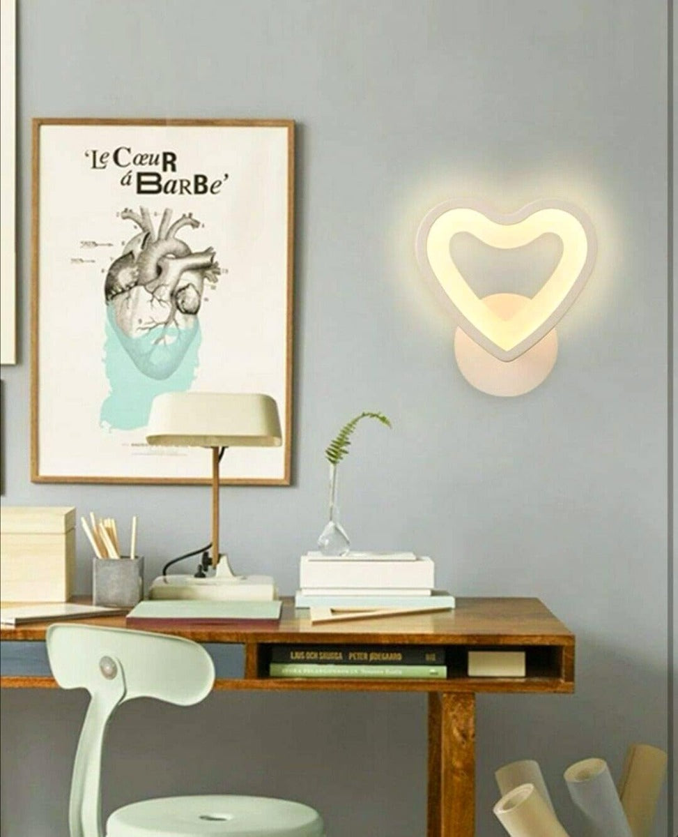 Applique Moderna da Parete E28-N - Lampada LED 6W Design a Forma di Cuore