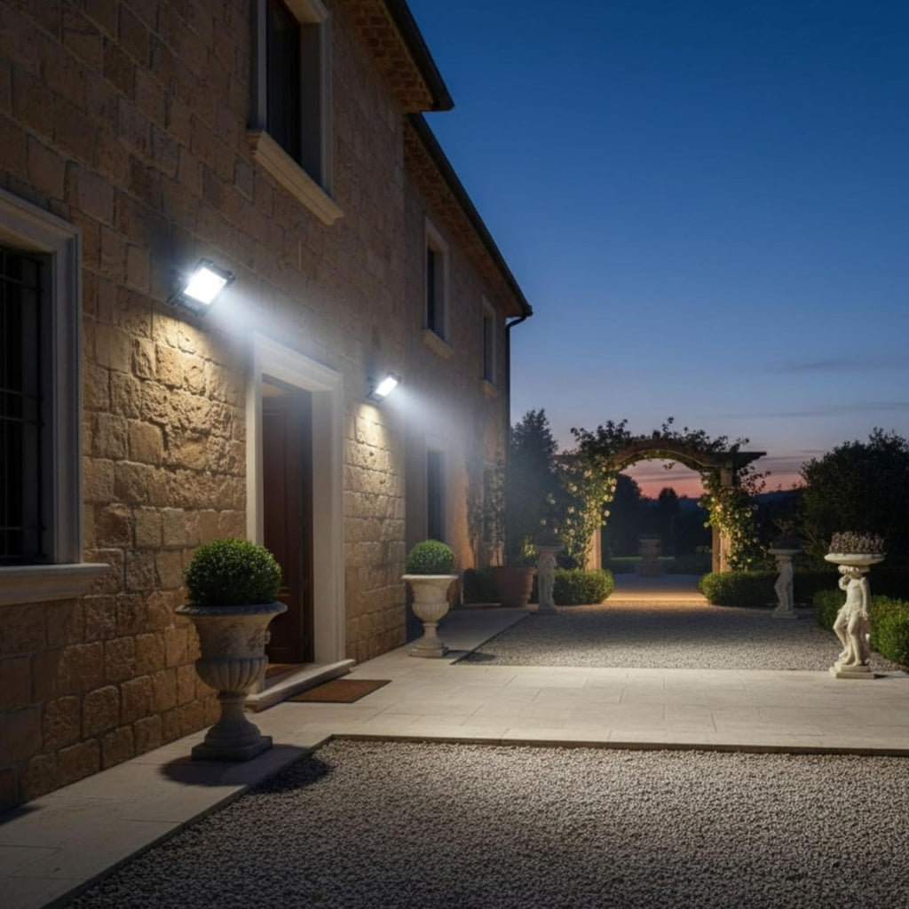 Shunjiuboy Faro LED Solare 400W con Sensore Crepuscolare, Telecomando e Timer, Luce Bianca Fredda 6500K, IP67