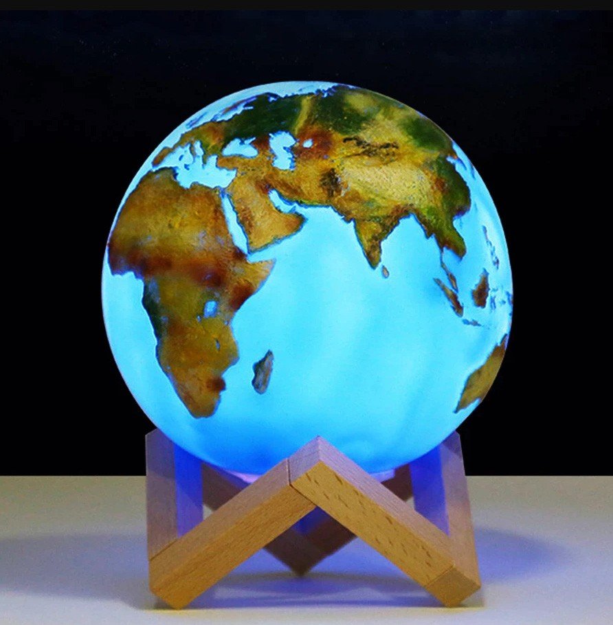 Lampada Globo 3D Touch - Terra con Base in Legno e Ricarica USB 16 colori con telecomando