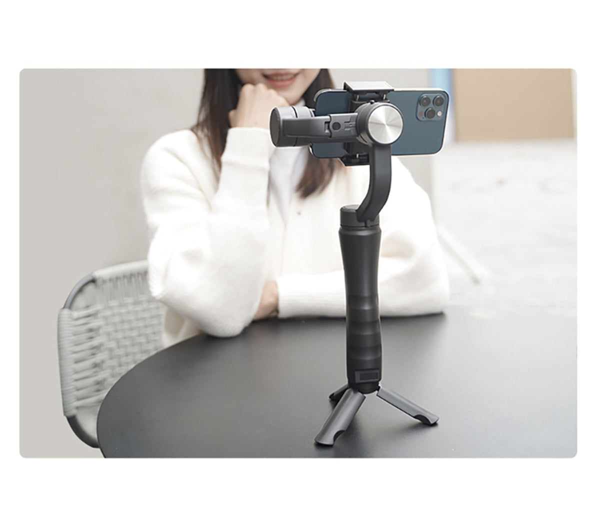 Stabilizzatore a 3 assi per smartphone manico telescopico con treppiede q-ytf6